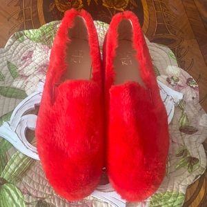 Yoki fluffy slippers
